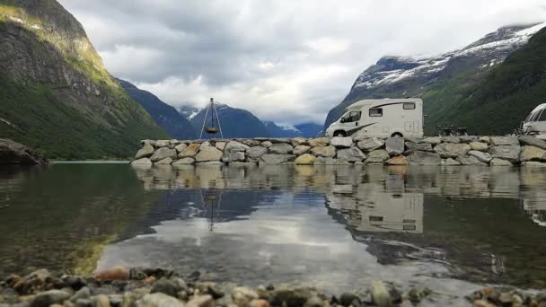 Семейный Отдых Поездка Мотоцикле Отпуск Автомобиле Караван Прекрасная Природа Норвегии — стоковое видео