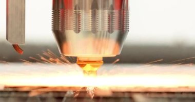 CNC lazer kesimi, modern endüstriyel teknoloji Endüstriyel Detaylar Yapıyor. Lazer optik ve CNC (bilgisayar sayısal denetimi) malzemeyi veya lazer ışınını yönlendirmek için kullanılır..