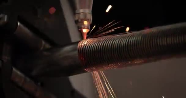 Cnc Laserschneiden Von Metall Moderne Industrietechnologie Herstellung Industrieller Details Die — Stockvideo