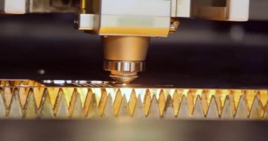 CNC lazer kesimi, modern endüstriyel teknoloji Endüstriyel Detaylar Yapıyor. Lazer optik ve CNC (bilgisayar sayısal denetimi) malzemeyi veya lazer ışınını yönlendirmek için kullanılır..