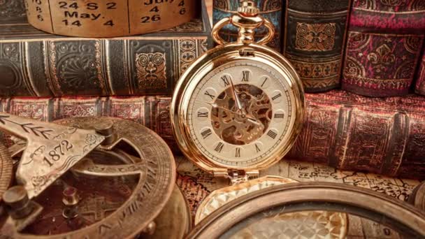 Reloj Bolsillo Vintage Fondo Vintage Concepto Historia Del Tiempo — Vídeos de Stock