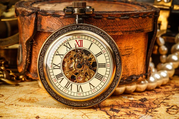 Vintage pocket watch — Stock Photo, Image