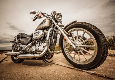 Harley-davidson - sportster 883 düşük