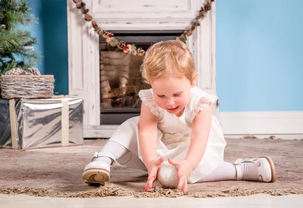 Kleines Mädchen — Stockfoto