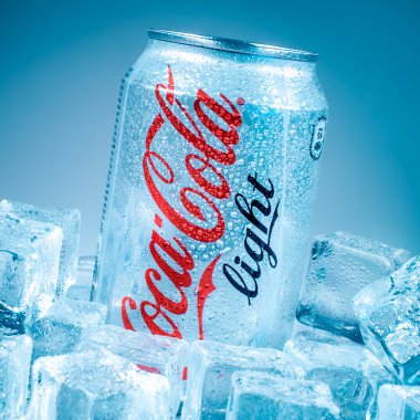 coca-cola lignt buz konservesi.