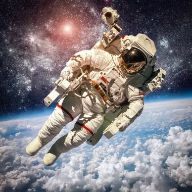 Uzayda Astronot