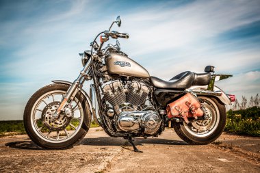 Harley-davidson - sportster 883 düşük