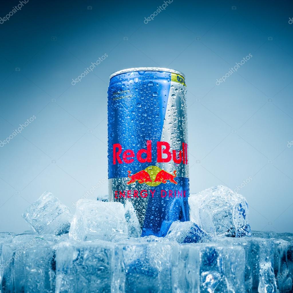 de boisson énergétique Red Bull . — Photo éditoriale © cookelma 62669477