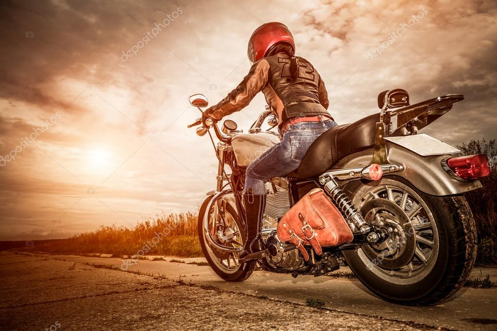 Harley Hot Chicks Riding Motorcycles Harley Davidson Girl