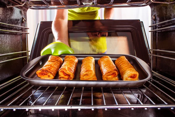 Cucinare in forno a casa . — Foto Stock