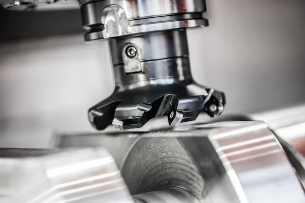 Metallverarbeitende CNC-Fräsmaschine. — Stockfoto