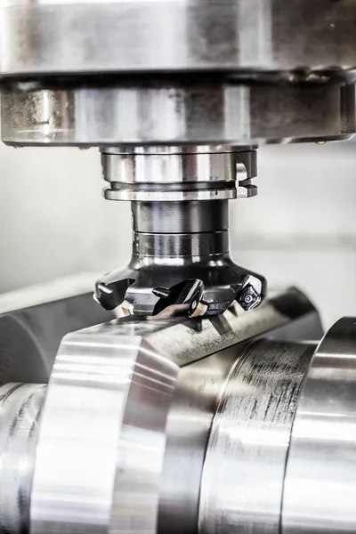 Metallverarbeitende CNC-Fräsmaschine. — Stockfoto