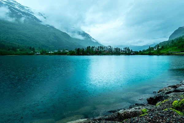 Paisaje lluvioso de Noruega . —  Fotos de Stock