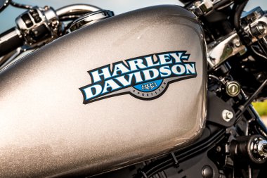 Harley-davidson - gaz tankı sportster 883