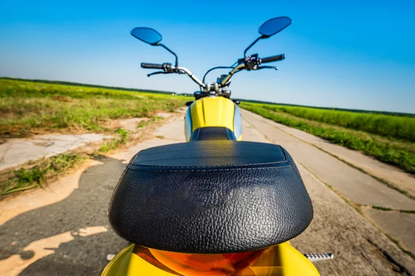 Motorcykel på väg — Stockfoto
