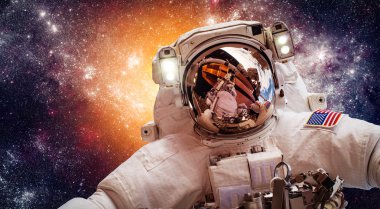 Uzayda Astronot