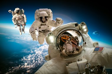 Uzayda Astronot
