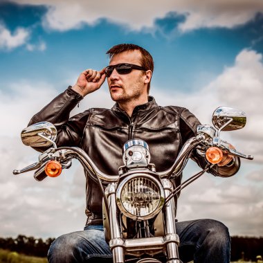 Motorcu adam onun motosiklet