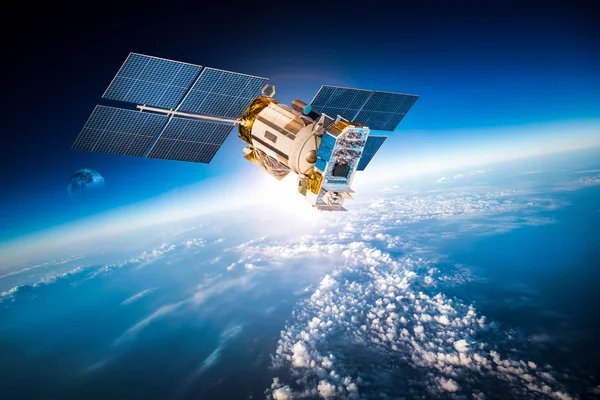 Space satellite orbiting the earth. — Stock Photo, Image