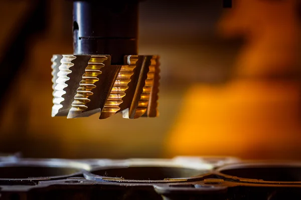 Metallverarbeitende CNC-Fräsmaschine. — Stockfoto