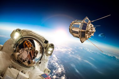 Uzayda Astronot