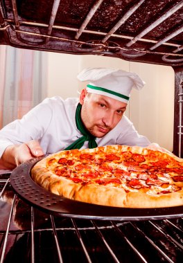 Şef Pizza fırın pişirme.