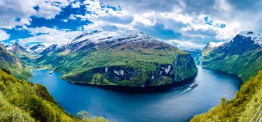 Geiranger fiyort, Norveç.