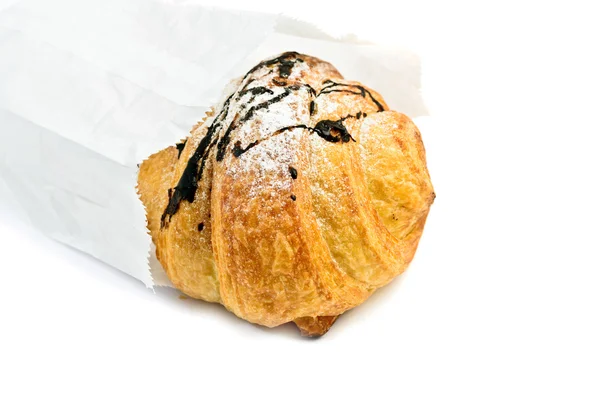 Chocolade croissant in pack — Stockfoto