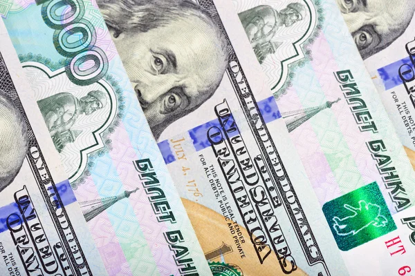 Dollar et fond rouble — Photo