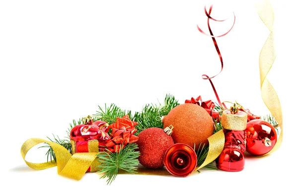 Nastro di Natale palle ornamento sempreverde — Foto Stock