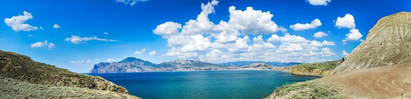Summerly εκπληκτική προβολή του τοπίου της Κριμαίας. — Φωτογραφία Αρχείου