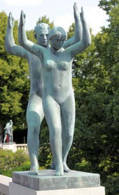 Vigeland park, Oslo, Norveç, çift dans.