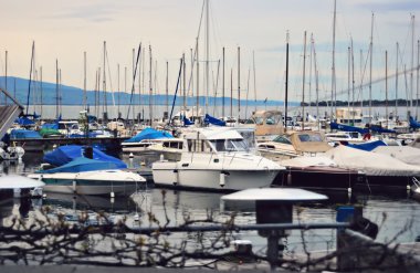 Günbatımında yatlar