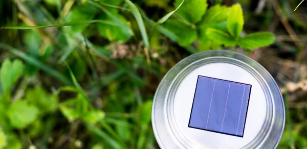 Painel de células solares em lanternas — Fotografia de Stock