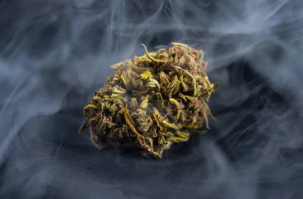 Cannabis Hierba Brote Marihuana Medicinal Cbd —  Fotos de Stock