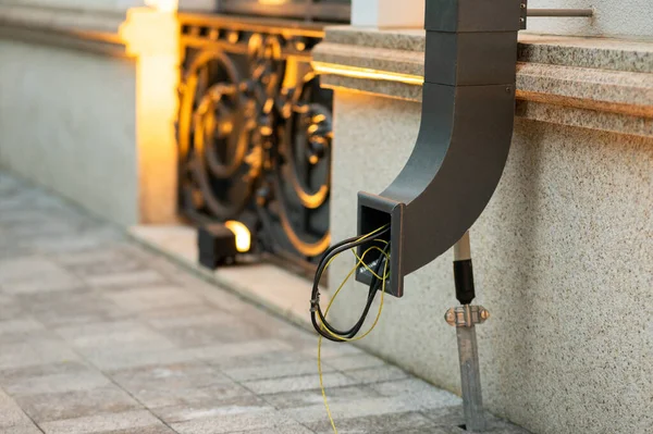 Heated Gutter Pipe Facade Building Communications Design — Stock Photo, Image