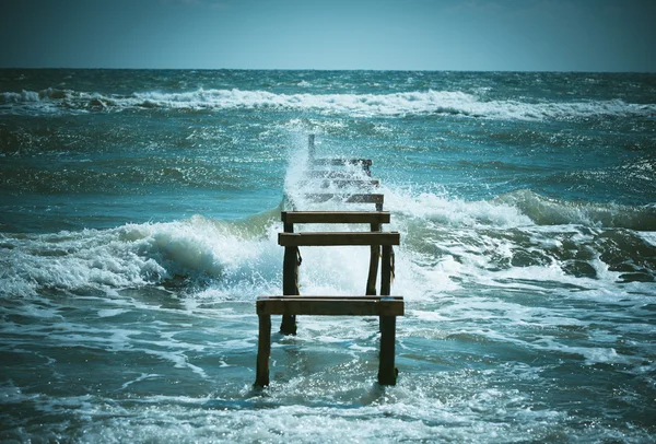 Deserted pier — Stock Photo, Image