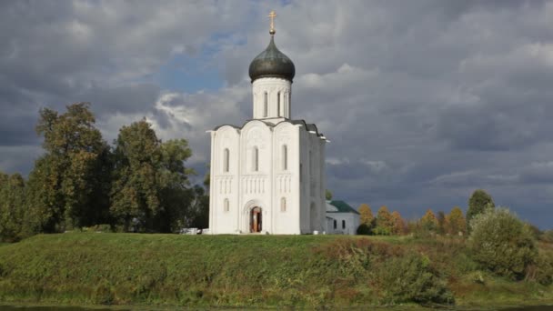 Church of Intercession of Holy Virgin — Stock Footage Church of Intercession of Holy Virgin Royalty Free Stock Footage
