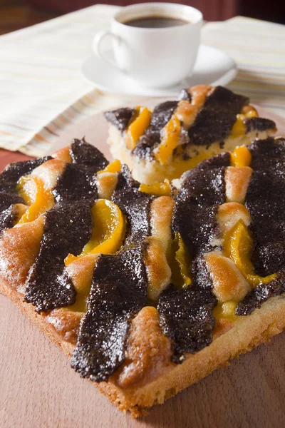 Pastel con semillas de amapola y naranjas —  Fotos de Stock