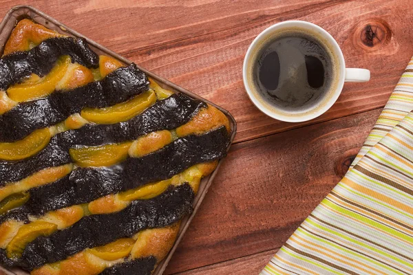 Café y pastel con semillas de amapola y naranja — Foto de Stock