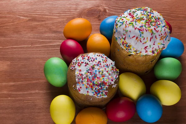 A különböző színek és sütemények húsvéti tojás — Stock Fotó