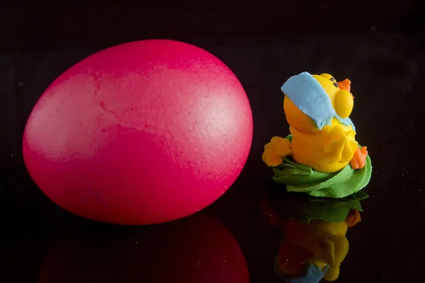 Easter egg and decoration for the cake — Stock Photo, Image