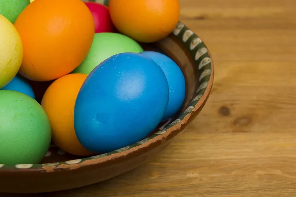Húsvéti tojás különböző színekben — Stock Fotó