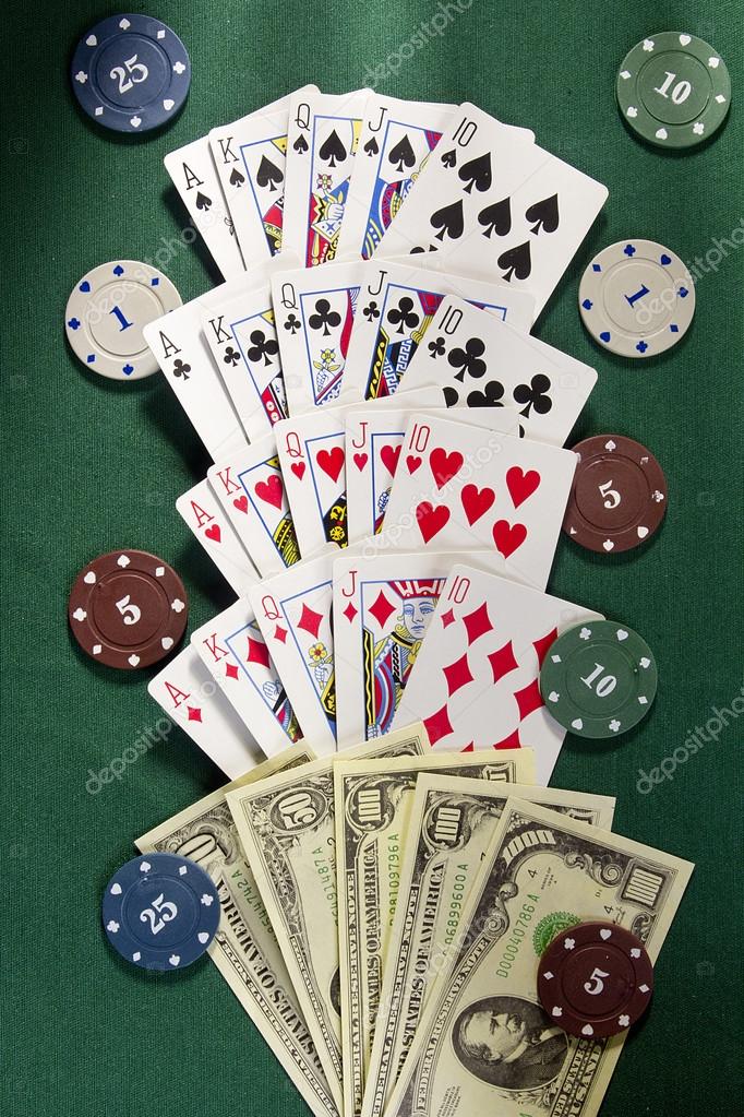tavolo da poker panno verde su sfondo scuro, illustrazione