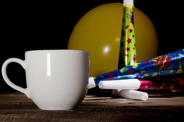 Kopp kaffe och Luftballoger — Stockfoto