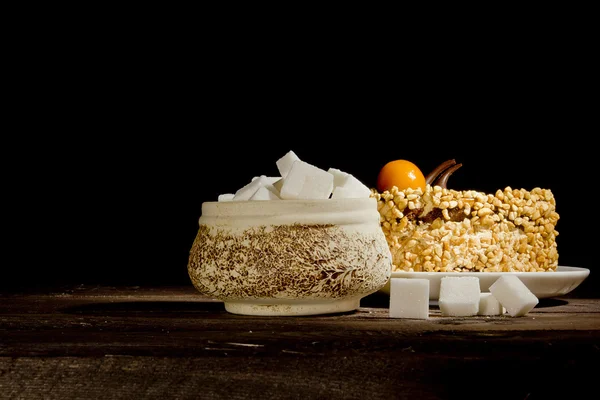 Kuchen und Zuckerwürfel — Stockfoto