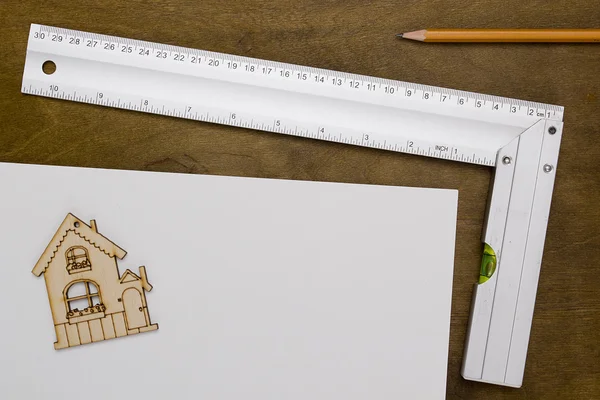 Modelo de casa y herramientas de dibujo —  Fotos de Stock
