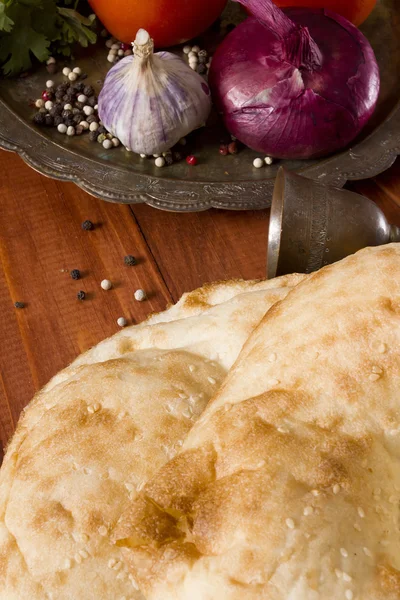 Tradiční uzbecké flatbread — Stock fotografie