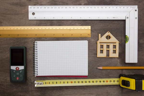 Ház modell rajz- és íróeszközök — Stock Fotó