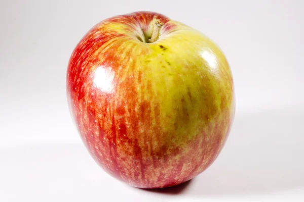 Fresh red apple — Stock Photo, Image